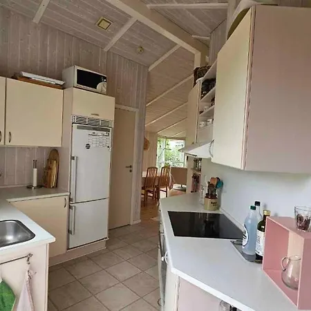 Bright And Cozy Summer House With And Sauna Дом отдыха *