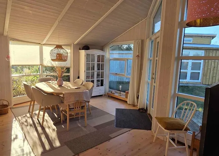 Bright And Cozy Summer House With And Sauna Feriehus *