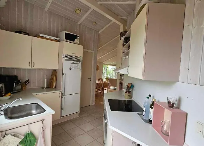 Bright And Cozy Summer House With And Sauna Feriehus *